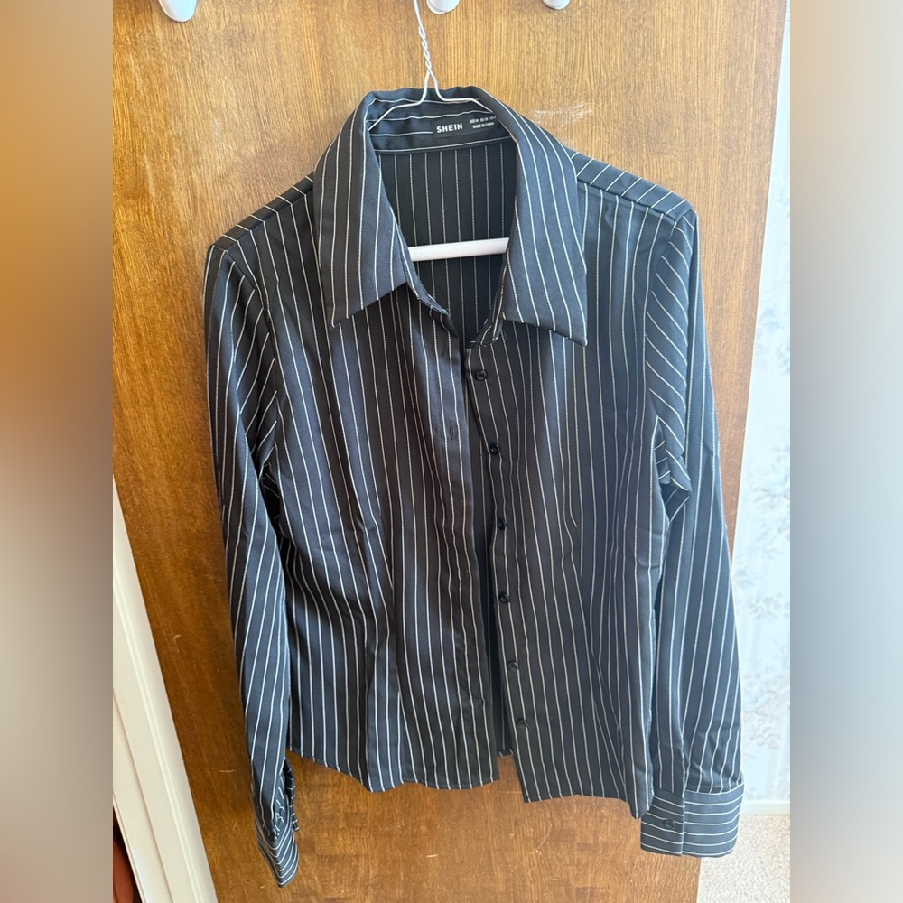 SHEIN Black Pinstripe Button-Up Shirt for Women Size M 8.00